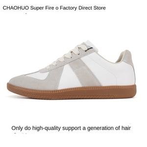 รองเท้าผ้าใบส้นเตี้ยหนังสีขาวสไตล์วินเทจของฮ่องกงรองเท้ากีฬาสำหรับเดินลำลองทุกฤดูดีไซน์ใหม่สำหรับผู้ชายผู้หญิง - Product Image 4