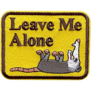 Écusson brodé thermocollant « Leave Me Alone Possum » de 3 pouces pour chapeaux, vêtements, sacs à dos, jeans, couture DIY - Product Image 1