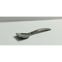 Cuillère à shilajit en acier inoxydable moderne, forme carrée, avec logo personnalisé, fabriquée en Inde, design minimaliste pour servir des compléments alimentaires.