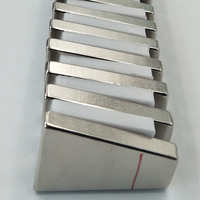 Bentuk Kustom Turbin Angin Permanen Kuat N48 Magnet Baji Trapesium N52 Magnet Neodymium untuk Generator