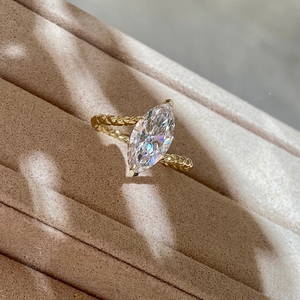 Anillo de Compromiso de Lujo Aazuo con Diamantes Cultivados en Laboratorio de 2.0ct, Oro Amarillo Sólido de 18K, Regalo para Mujeres, Boda, Fiesta, Estilo Vintage - Product Image 2