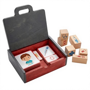 Mallette de jeu de rôle de <span class=keywords><strong>docteur</strong></span> en <span class=keywords><strong>bois</strong></span> Montessori personnalisée avec outils médicaux, cube d'association éducatif STEM et cartes flash des symptômes - Product Image 1