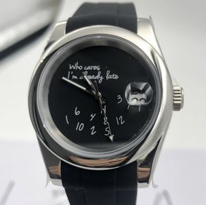 Reloj de Pulsera para Hombre de Acero Inoxidable con Esfera Blanca y Negra, Bisel Estriado y Fecha, Estilo Diseñador NH35, Colección Who Cares I'm Already Late - Product Image 1