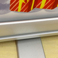 Présentoir en acier inoxydable, 1 pièce, prix d'usine, Design personnalisé, étagère en rouleau, banderole avec affiche d'affaires