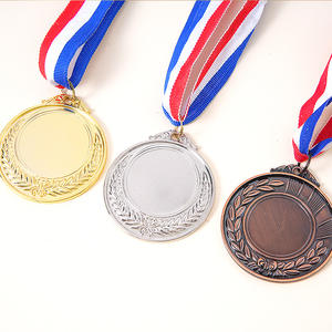 Высокое качество, оптовая продажа, золотые серебряные медные металлические спортивные футбольные медали и трофеи с лентой - Product Image 2