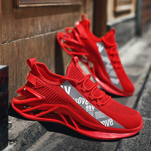 Zapatillas deportivas de ocio fluorescentes nocturnas, ligeras y duraderas, transpirables, para hombre, color rojo intenso, estilo moderno. - Product Image 5
