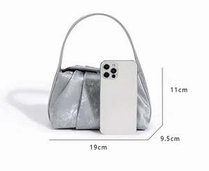 Nouveau sac bandoulière en cuir de vachette satiné de style chinois pour femmes, sac à main mini nuage rétro et tendance - Product Image 3