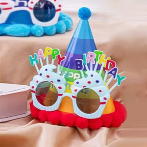 Chapeau d'anniversaire en feutre avec ailes et patchwork, idéal pour les fêtes d'enfants et d'adultes, accessoire mignon pour la photographie – Grande Vente - Product Image 6