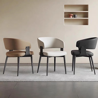 Chaises de salle à manger en métal de style minimaliste italien, nouvelle collection 2026, chaise à dossier haut de gamme de luxe léger pour la maison ; Chaise moderne