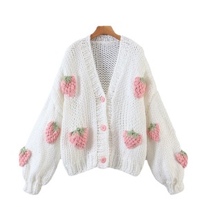 Cardigan in <span class=keywords><strong>Maglia</strong></span> con Motivo Fragola OEM, Maglione da <span class=keywords><strong>Donna</strong></span> Autunno/Inverno con <span class=keywords><strong>Scollo</strong></span> a <span class=keywords><strong>V</strong></span> e Maniche a Lanterna, Cappotto Imbottito - Product Image 5