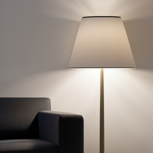 Bombilla LED A60 E14 7W, eficiente, larga duración, luz cálida, ideal para iluminación interior y ahorro de energía. - Product Image 2
