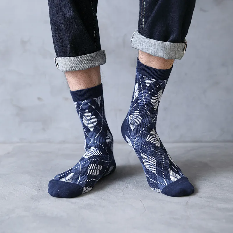 Vintage İngiltere tarzı Argyle erkekler pamuk yenilik mürettebat çorap çift silindirli çift besleme iş erkek çorap