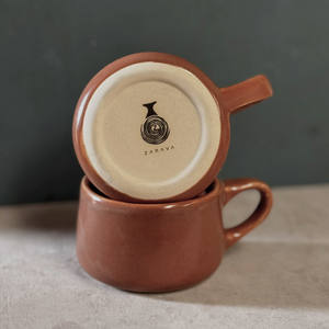 Taza de Café, Té y Agua Pintada a Mano, Taza de Cerámica Apilable con Diseño de Canela - Product Image 3