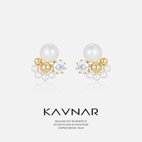 Boucles d'oreilles Huggie pour femmes, tige en argent 925, laiton plaqué or 14K, grappe de perles CZ, hypoallergéniques, cadeau de fête, vente en gros, OEM