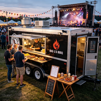 Remorque de restauration mobile avec porte arrière, table pliante et comptoir pour machine à gyros, idéale pour les gyros wraps dans les rues d'Athènes