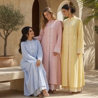 Ensemble 2 pièces de vêtements islamiques vibrants RO9290 : Abaya à col montant, robe de Dubaï, pantalon ample, décorations en dentelle – Tenue de mariage modeste pour femme