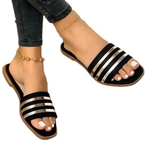 Sandales à bout ouvert pour <span class=keywords><strong>femme</strong></span> à la mode Dernière conception Pantoufles pour filles Tongs Pantoufles pour <span class=keywords><strong>femme</strong></span> - Product Image 1