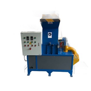 Machine de recyclage et de granulation par extrusion de panneaux alvéolaires en PP, pour déchets de plastique et de mousse, avec bande de fusion et dispositif d'évacuation des fumées - Product Image 6