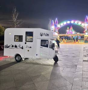Camioneta <span class=keywords><strong>Camper</strong></span> 4x4 <span class=keywords><strong>IVECO</strong></span> para Acampar y Viajar, Autocaravana para Aventureros - Product Image 3
