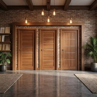 Puerta Interior de Madera con Acabado Personalizable, Inserciones Metálicas Horizontales, Bisagras Ocultas y Núcleo de MDF Insonorizado