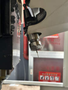 Plataforma CNC de eje estable para centro de mecanizado CNC vertical automatizado de perforación y roscado - Product Image 2