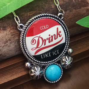 Collana con Ciondolo a Forma di Bevanda in Stile Occidentale con Turchese <span class=keywords><strong>e</strong></span> Rosso per Lei, Collana con Perle Navajo <span class=keywords><strong>e</strong></span> Ciondolo Geometrico in Turchese <span class=keywords><strong>e</strong></span> Rosso - Product Image 5
