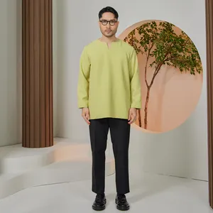 ผู้ผลิตเสื้อเชิ้ตผู้ชายสไตล์ดั้งเดิมของมาเลเซีย สีเขียวมะนาว ทรงสมาร์ทฟิต แขนสั้นลำลอง รับผลิตแบบ OEM เสื้อผ้าผู้ชายสไตล์โมเดิร์น - Product Image 3