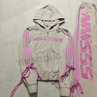 Conjunto Deportivo Personalizado para Mujer: Top Corto, Pantalones Largos Acampanados, Sudadera con Cremallera, Lavado Ácido, Bordado Desgastado y Parches