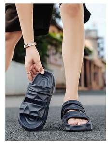 Chanclas de verano para hombre, estilo informal, modelo 2026, para conducir y uso diario, cómodas sandalias de playa. - Product Image 4