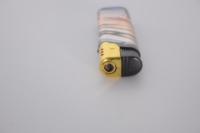 Briquet électronique LED au design classique, coupe-vent, avec fonction souffleur pour cigarettes, idéal pour cadeaux d'affaires ou camping, fabriqué en plastique durable