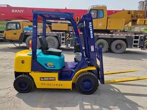 Montacargas Todoterreno Komatsu Usado de 2.5T, Diésel, Mástil de Dos Etapas, Neumáticos Sólidos/Neumáticos, Maquinaria de Construcción y Transporte - Product Image 4