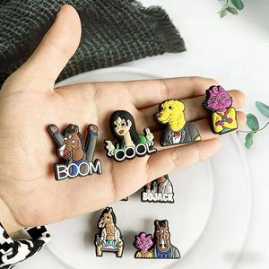 HY vente en gros décorations de boom de dessin animé chaussures en PVC souple boucle accessoires en caoutchouc <span class=keywords><strong>Bojack</strong></span> cavalier breloques de chaussures pour breloques de sabot - Product Image 4