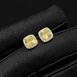 Orecchini a bottone con zirconi quadrati color argento per donna, gioielli eleganti e scintillanti, da indossare ogni giorno - Product Image 2
