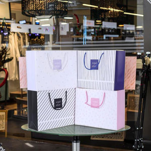 Kağıt saplı çanta özel baskılı % 100% geri dönüştürülebilir beyaz kağıt kağıt alışveriş torbası - Product Image 6