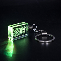 Großhandel Hochwertiger Blanko-Kristallglas-Schlüsselanhänger mit LED-Blinklicht 3D-Lasergravur Kristallglas-Schlüsselanhänger als Geschenk