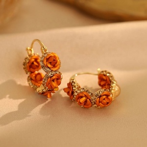 Boucles d'oreilles en champagne rose vintage exquises pour femmes, design tendance et subtil, mode haut de gamme, luxe léger, célèbres sur internet - Product Image 3