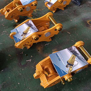 ชุดต่อไฮดรอลิกแบบหนักสำหรับรถขุด 4-7 ตัน พร้อมระบบล็อคพินและลูกปืน รับประกัน 1 ปี - Product Image 1