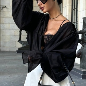 Blusa de moda para mujer con cuello solapa, manga larga abullonada y estilo holgado, color dulce y fresco - Product Image 3