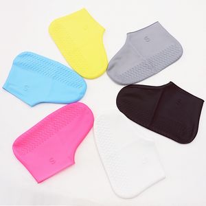 Yeni 1 çift silikon su geçirmez ayakkabı çocuk yetişkin aşınmaya dayanıklı taşınabilir yağmur suyu kapakları yağmurlu günler için ayakkabı koruyucu kullanımlık - Product Image 1