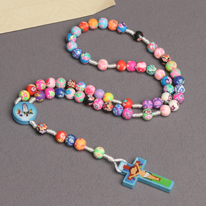 Mecrt <span class=keywords><strong>Collana</strong></span> <span class=keywords><strong>Rosario</strong></span> per Bambino con Ciondolo Croce di Gesù in Argilla Polimerica Colorata e <span class=keywords><strong>Catena</strong></span> di Perline Regalo per Prima Comunione e Battesimo - Product Image 2