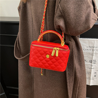 Nouveau design 2026 – Sac à main de luxe en cuir PU pour femme, sac à bandoulière de haute qualité avec motif losanges et chaîne, vente chaude directe usine