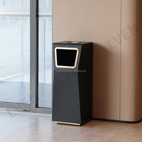 Poubelles commerciales dans le hall Entrée de l'ascenseur Poubelle intérieure Poubelle de recyclage pour bâtiment de bureaux dans le hall de l'hôtel