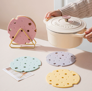 Round Silicone Heat Insulation Pad Anti Scalding Pot Mat Oil Resistant <b>Table</b> <b>Protector</b> Kitchen Coaster - Product Image 2
