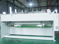 Cisaille hydraulique entièrement automatique économique avec moteur, largeur de coupe de 2500 mm, système de recul pour la découpe industrielle du métal