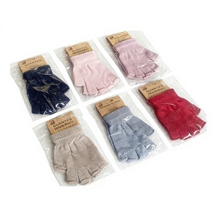 Guanti mezze dita multiuso colori misti, confezione da 12, accessori per sport invernali, modello 28701, prodotti in Cina - Product Image 3