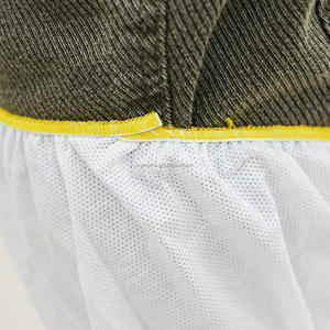 Protège-chaussures médicaux taille M 50G SMMS non tissés antidérapants avec semelle en PVC et sangles à nouer, jetables - Product Image 3