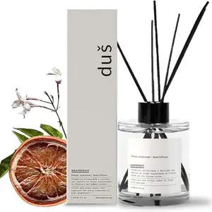Hot Sale Luxury Home Decoration 50ml Produced Clear Square Reed Diffuser Glass Bottle Reed Diffuser With Dried Flower