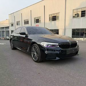 <span class=keywords><strong>BMW</strong></span> 530Li XDrive M Sport 2.0T Turbo Manual Usado 2020, Asientos de Cuero Izquierdos, Interior Negro y Rojo, 30000KM, Equipamiento Completo, Bien Mantenido - Product Image 3