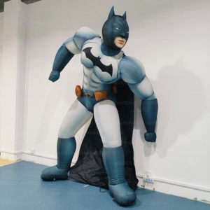 Mascotte géante gonflable LED Batman, super-<span class=keywords><strong>héros</strong></span> <span class=keywords><strong>DC</strong></span>, Chevalier Noir, pour événement Comic Con/activation <span class=keywords><strong>de</strong></span> marque/présentation en centre commercial/boutique éphémère - Product Image 5