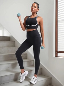 <span class=keywords><strong>Sujetador</strong></span> <span class=keywords><strong>deportivo</strong></span> de Yoga para gimnasio con contraste de rayas y espalda abierta entrecruzada con correa ajustable sin costuras para mujer para entrenamiento de alto impacto - Product Image 3